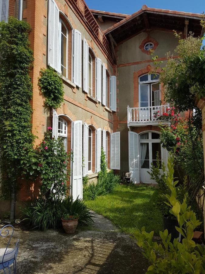 B&B Le Domaine Des Marcoujans Saint-Élix-le-Château Kültér fotó